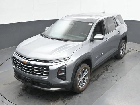 Used 2025 Chevrolet Equinox LT FWD image 31