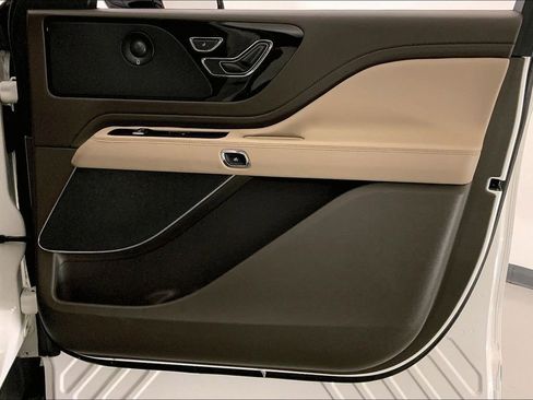 Used 2023 Lincoln Aviator Reserve w/ Equipment Group 201A image 24