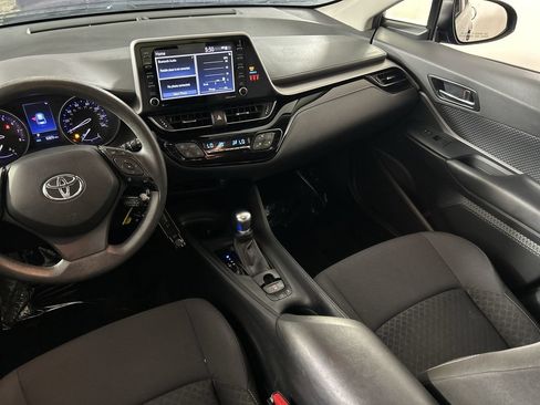 Used 2020 Toyota C-HR LE FWD image 23