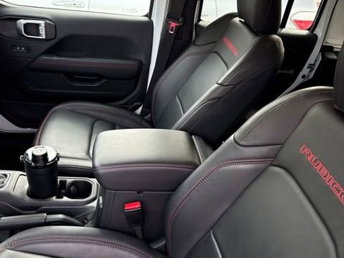 Used 2024 Jeep Wrangler Unlimited Rubicon w/ Convenience Group image 24