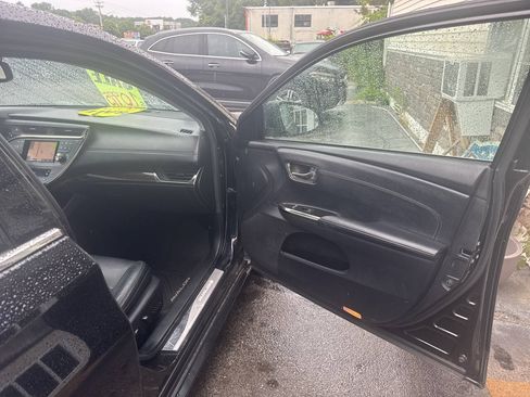 Used 2014 Toyota Avalon Limited FWD image 13