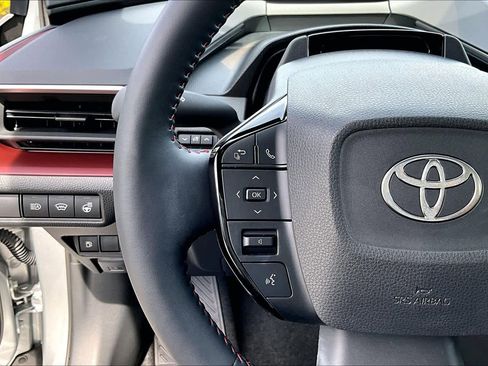 Used 2026 Toyota Prius Plug-In Hybrid image 22