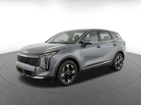 Used 2026 Kia Sportage LX FWD image 3