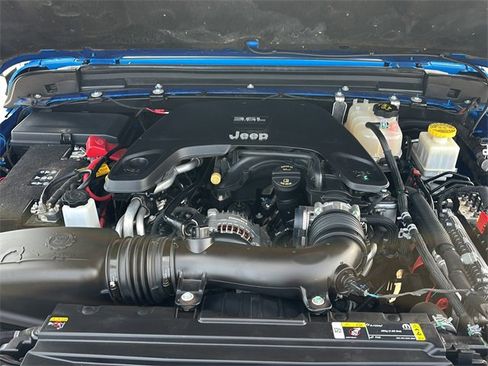 Used 2021 Jeep Gladiator Rubicon w/ Dual Top Group image 33