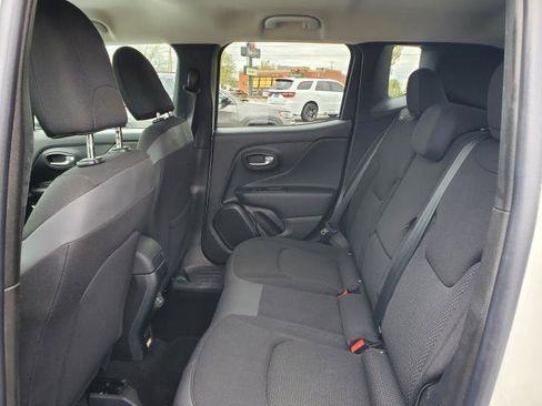 Used 2020 Jeep Renegade Altitude AWD/4WD image 24