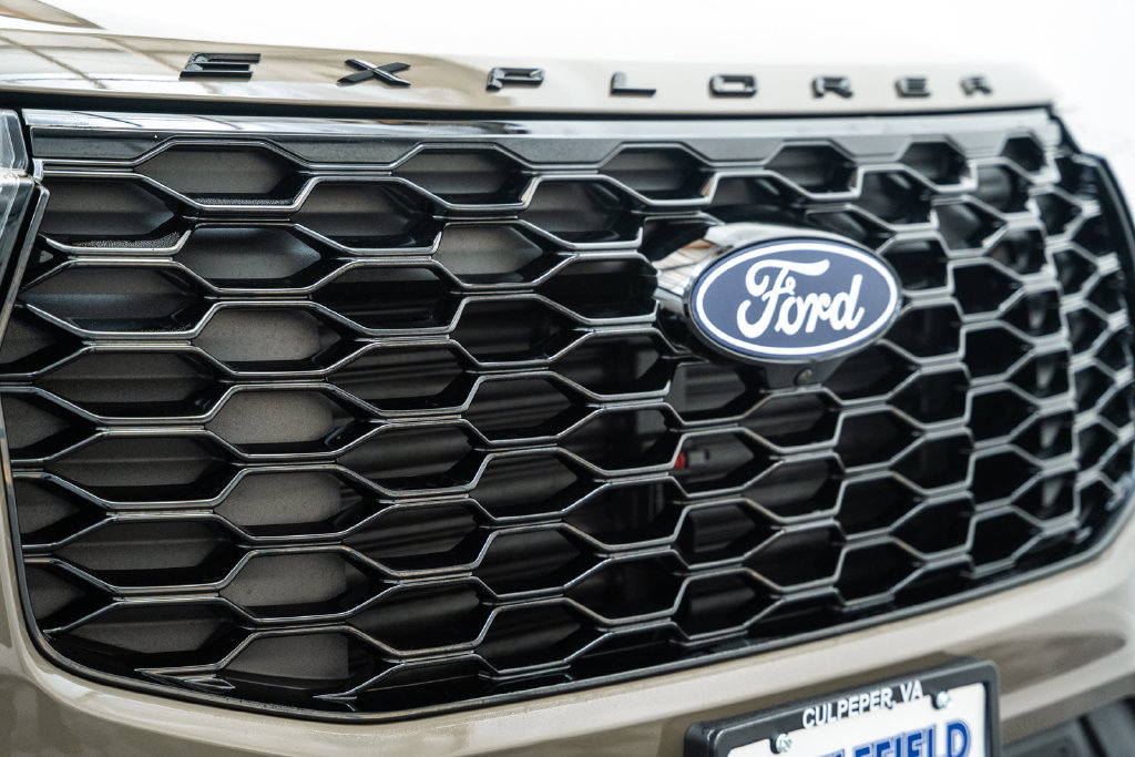 New 2027 Ford Explorer ST-Line w/ Premium Package AWD/4WD image 12