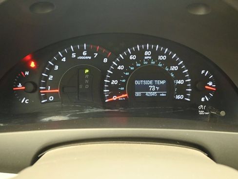 Used 2010 Toyota Camry XLE FWD image 16