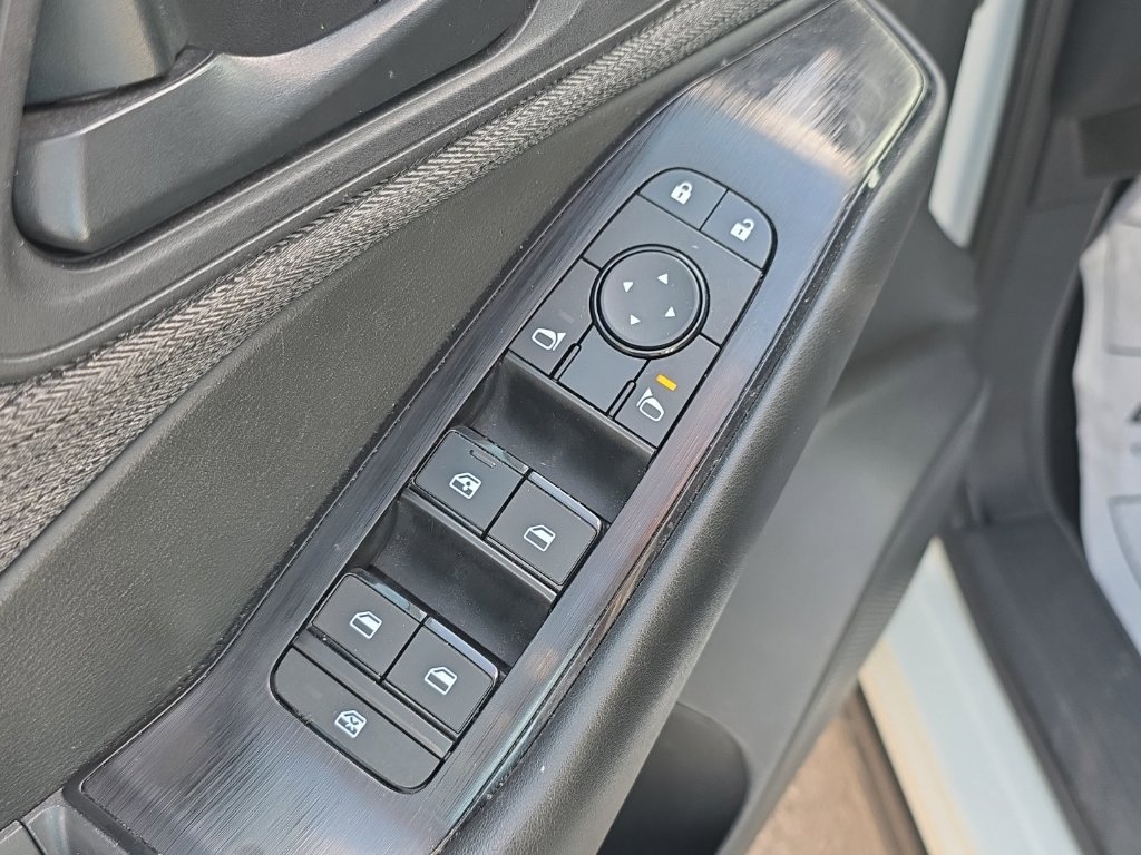 Used 2023 Nissan Rogue S AWD/4WD image 28