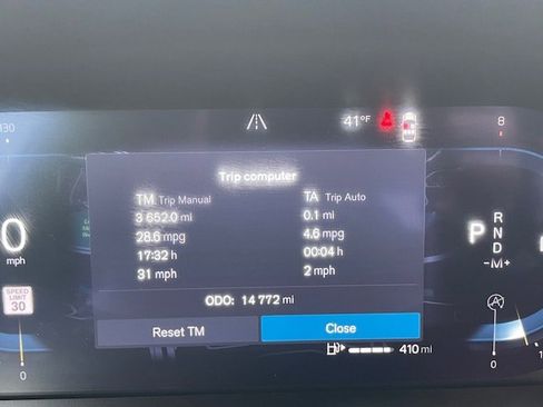 Used 2025 Volvo V60 B5 Cross Country Plus image 19