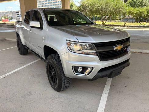 Used 2019 Chevrolet Colorado Z71 AWD/4WD image 4