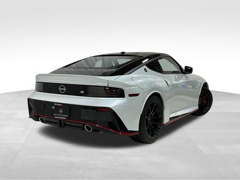 Used 2024 Nissan Z NISMO w/ Floor Mat Package RWD image 5