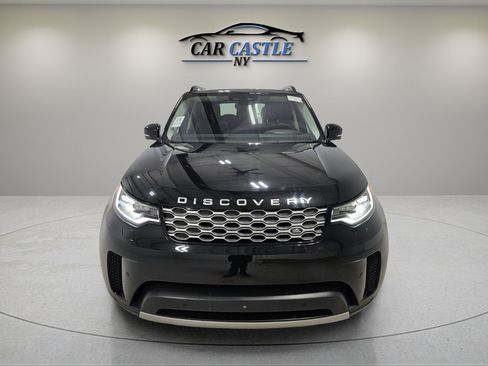 Used 2022 Land Rover Discovery S image 2