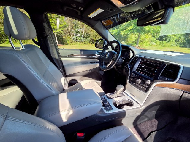 Used 2018 Jeep Grand Cherokee Limited AWD/4WD image 28