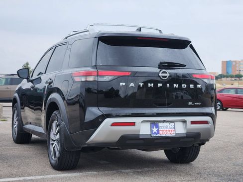 Used 2023 Nissan Pathfinder SL AWD/4WD image 4
