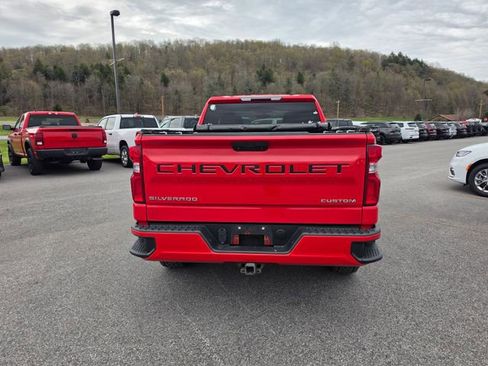 Used 2019 Chevrolet Silverado 1500 Custom w/ Custom Value Package AWD/4WD image 6