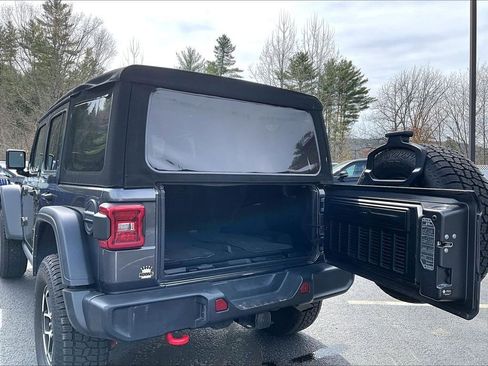 Used 2024 Jeep Wrangler Unlimited Rubicon w/ Convenience Group AWD/4WD image 25