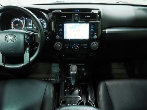 Certified 2022 Toyota 4Runner TRD Off-Road Premium AWD/4WD image 15