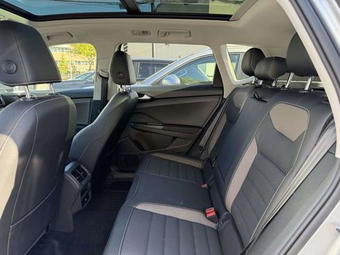 Certified 2022 Volkswagen Taos SEL AWD/4WD image 13