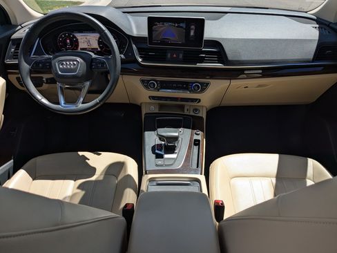 Used 2019 Audi Q5 2.0T Premium Plus w/ Premium Plus Package AWD/4WD image 32