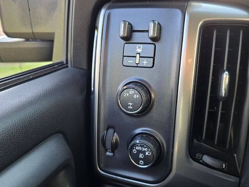 Used 2015 Chevrolet Silverado 2500 LT AWD/4WD image 28