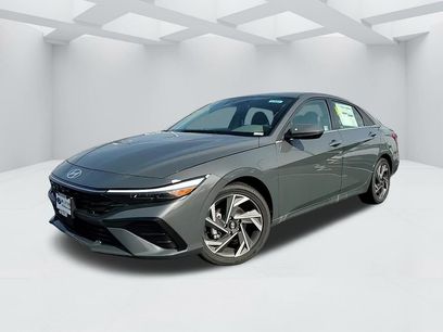 New 2025 Hyundai Elantra SEL