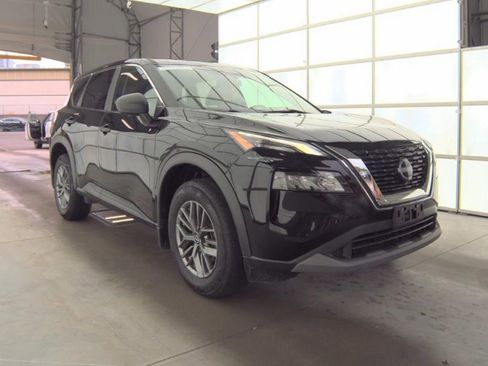 Used 2023 Nissan Rogue S AWD/4WD image 4
