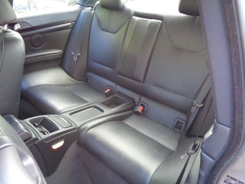 Used 2011 BMW M3 2dr Cpe image 22