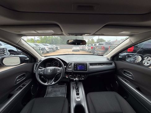 Used 2017 Honda HR-V EX image 18