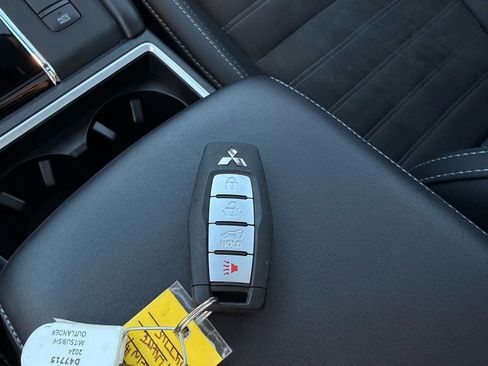 Used 2024 Mitsubishi Outlander SEL image 55