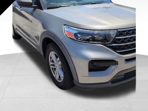 Used 2020 Ford Explorer XLT RWD image 1