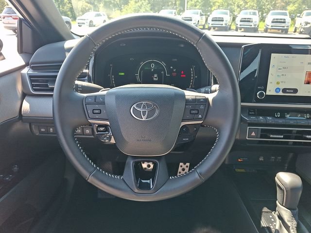 Used 2026 Toyota Camry SE FWD image 19