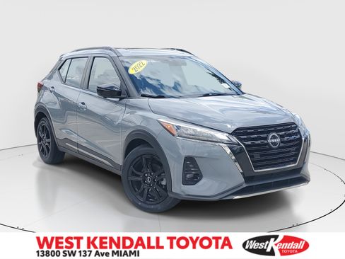 Used 2022 Nissan Kicks SR image 1