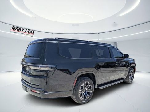 New 2026 Jeep Grand Wagoneer L 4WD w/ Premium Group I image 3