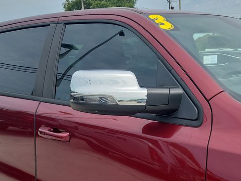 Used 2023 RAM 1500 Laramie AWD/4WD image 9