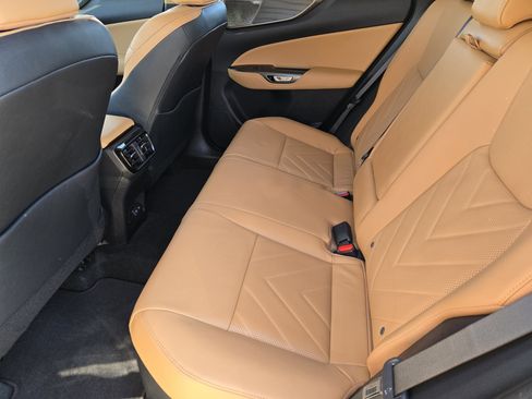 Certified 2022 Lexus NX 300h AWD image 40