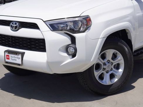 Used 2018 Toyota 4Runner SR5 RWD image 4