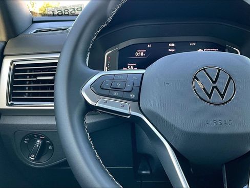 Used 2023 Volkswagen Atlas Cross Sport SE FWD image 10