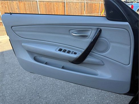 Used 2008 BMW 135i Convertible image 26