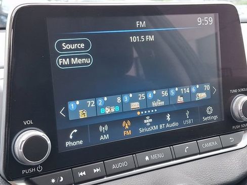 Used 2025 Nissan Sentra SV FWD image 16