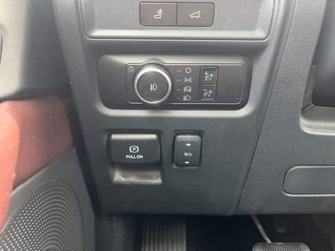 Used 2024 Ford Expedition Max Limited AWD/4WD image 24