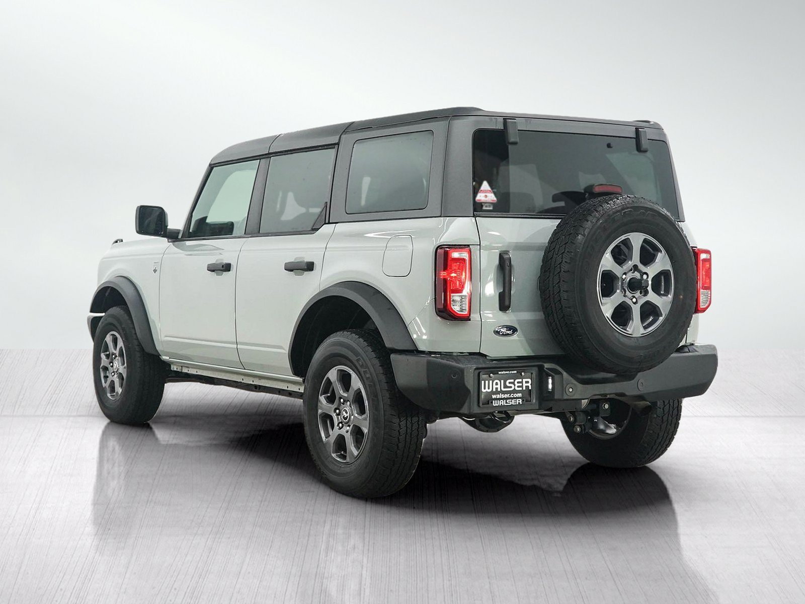 Used 2024 Ford Bronco Big Bend AWD/4WD image 3