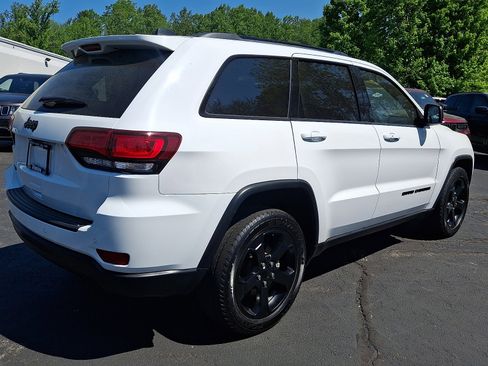Used 2021 Jeep Grand Cherokee Freedom Edition AWD/4WD image 6