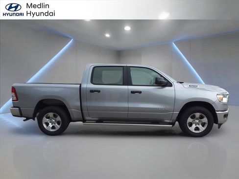 Used 2024 RAM 1500 Big Horn image 2