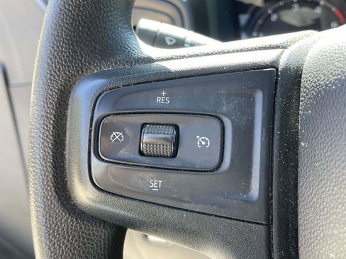 Used 2023 Chevrolet Silverado 2500 Custom w/ Custom Value Package image 8