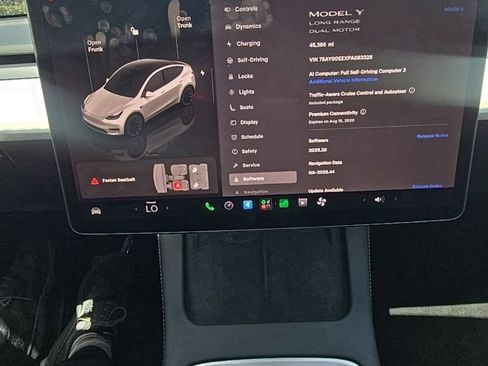 Used 2023 Tesla Model Y Long Range AWD/4WD image 6