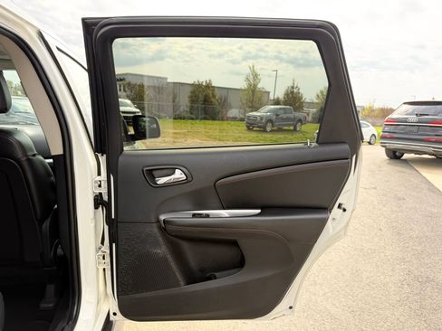 Used 2017 Dodge Journey GT image 23