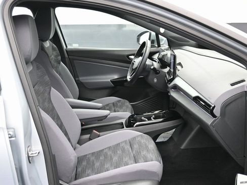 Used 2021 Volkswagen ID.4 Pro image 34