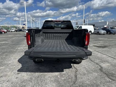 New 2024 GMC Sierra 1500 AT4 w/ Technology Package AWD/4WD image 23