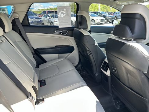 Used 2023 Kia Sportage EX AWD/4WD image 17