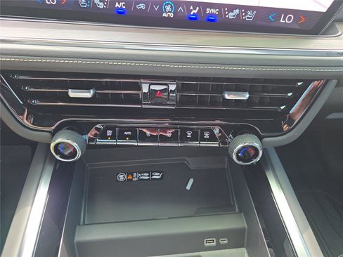 Used 2026 Chevrolet Tahoe Premier w/ Sun And Tow Package image 13